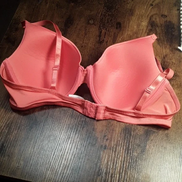 NWOT Secret Treasures 40C Coral Beautiful Padded underwire Gorgeous Bra - Picture 7 of 14